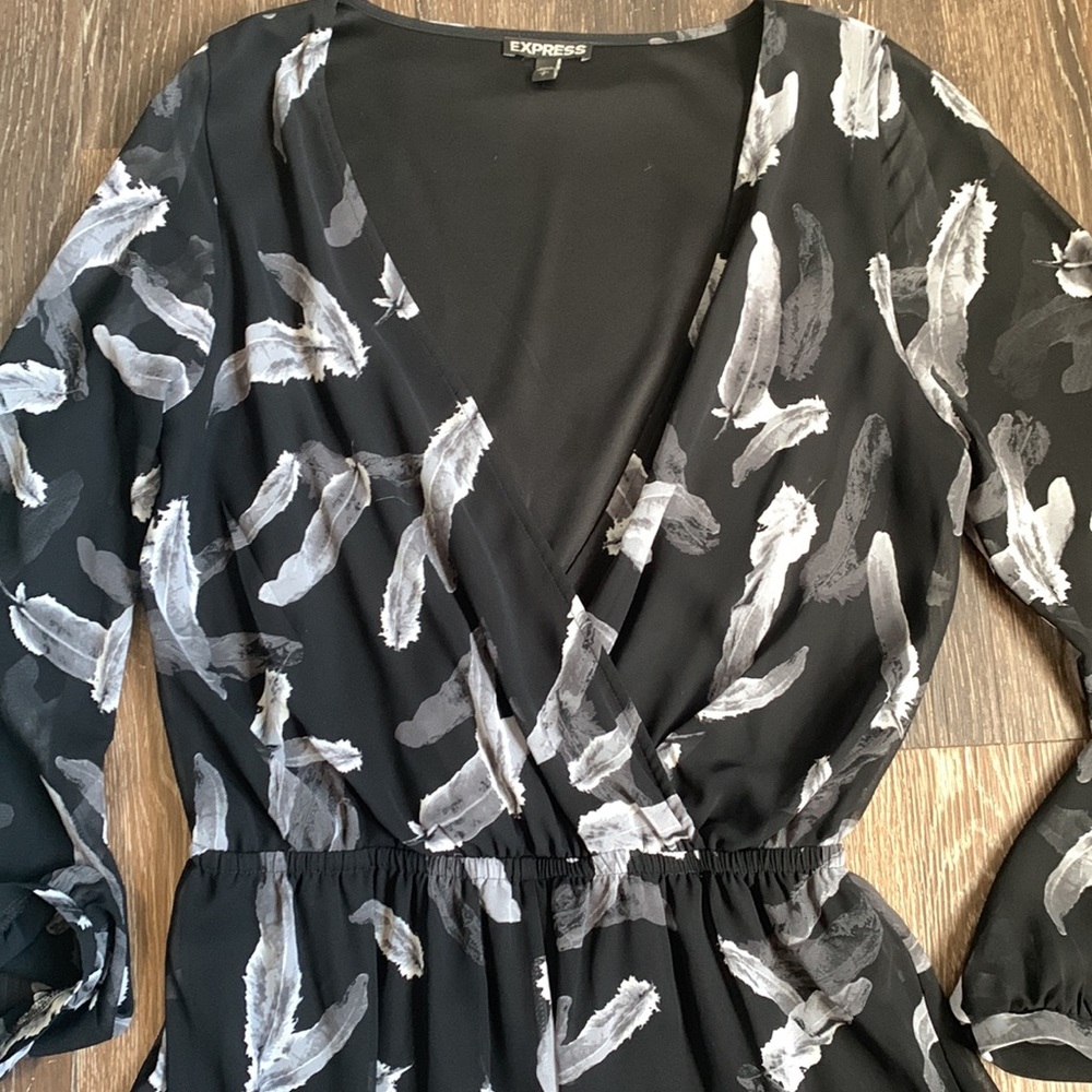 Express Romper - Picture 6 of 10